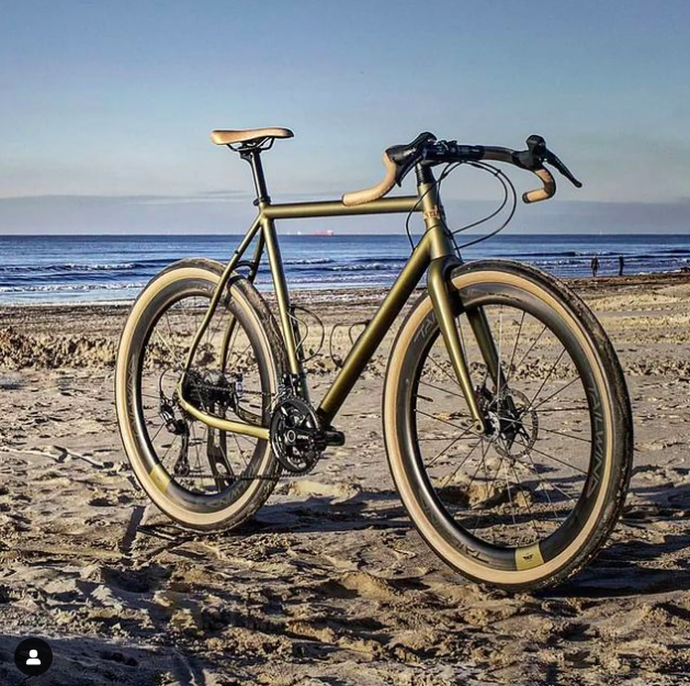 10 GORGEOUS GRAVEL BIKES TO DROOL OVER